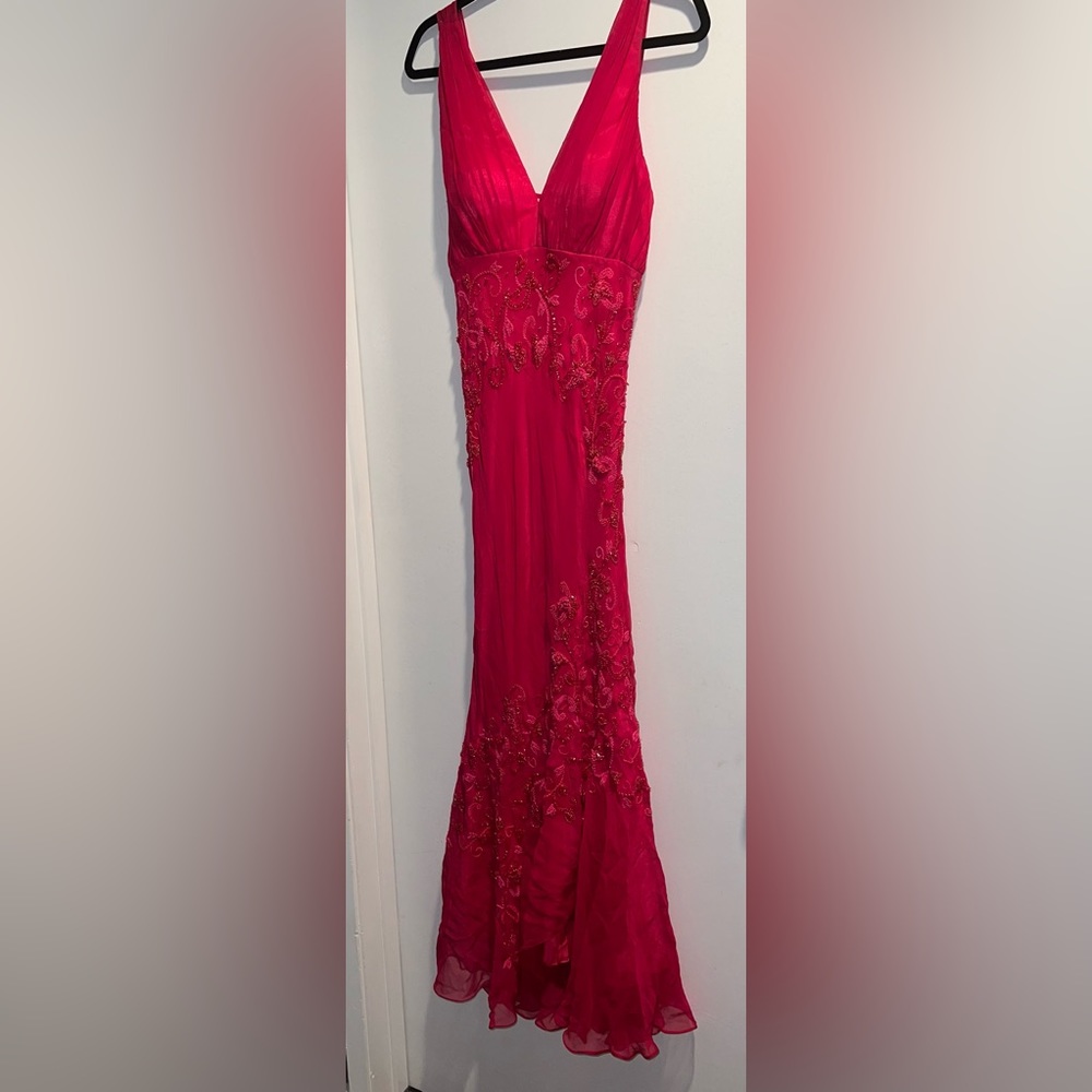 Elegant formal prom dress for any special occasion! Still in great condition!